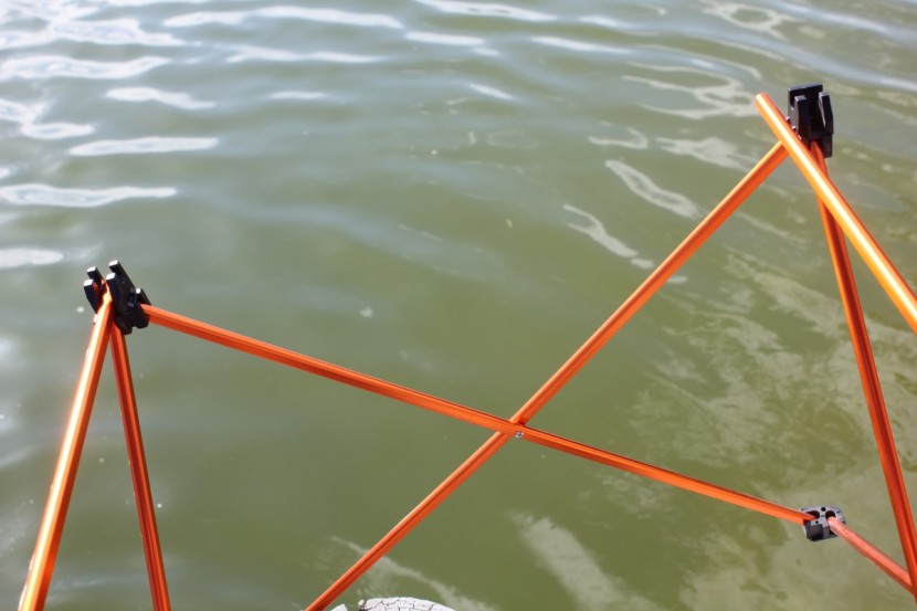 moon lence ultralight table - the table's cross supports are supposed to fall into a plastic...