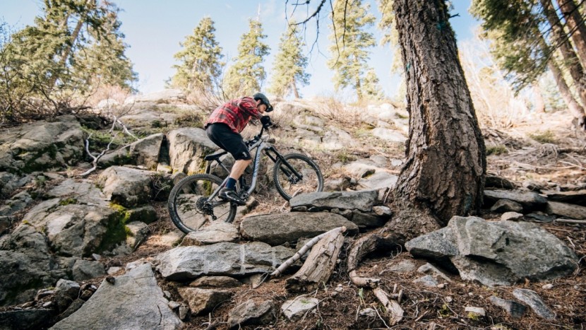 enduro mountain bike - careful, the maxxis minion ss has a tendency to break away on steep...