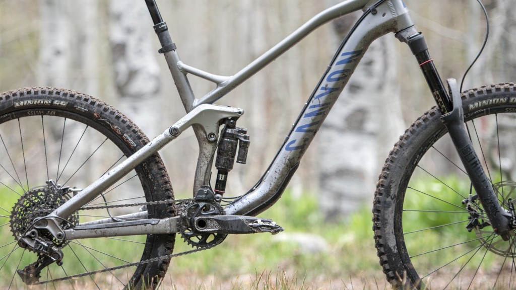 enduro mountain bike - the strive's simple and clean frame design.