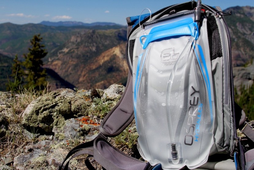hydration bladder - a look at the osprey hydraulics that fits nicely inside a hydration...