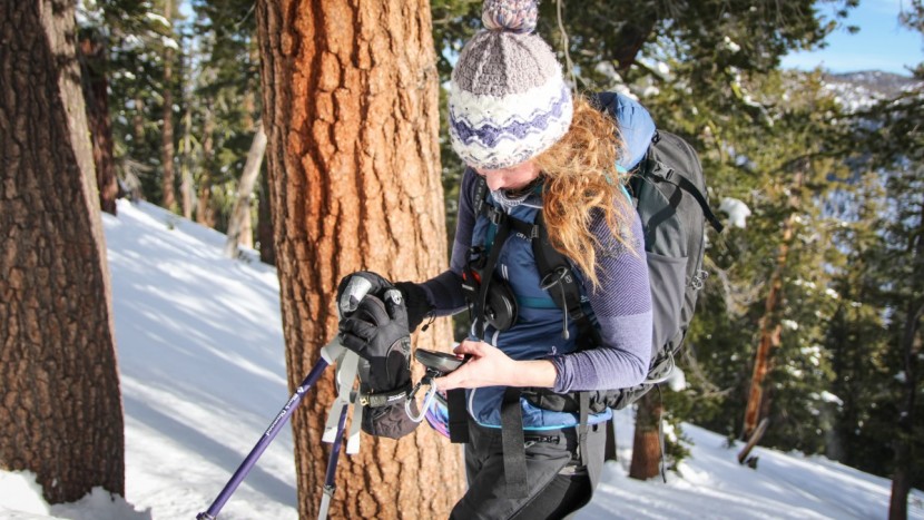 garmin oregon 700 - we've yet to have trouble getting reception in the field.