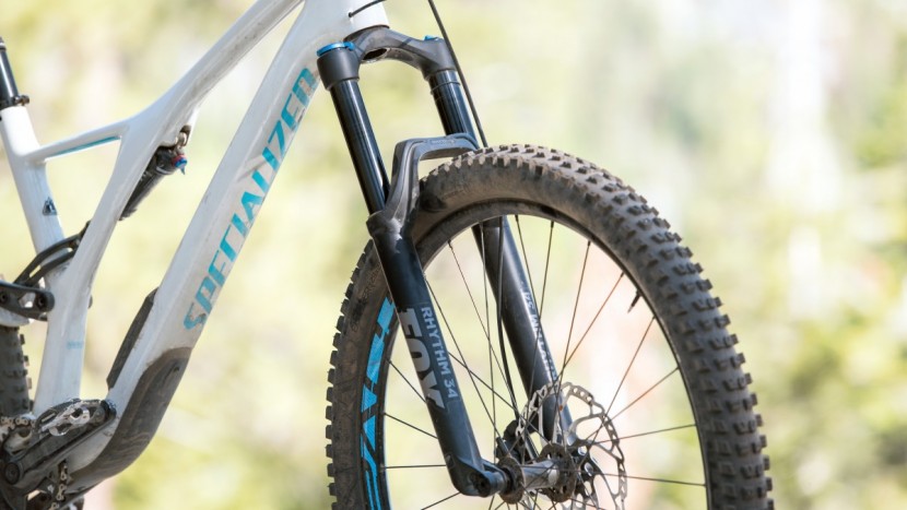 the fox 34 with the grip damper is weak. we prefer a rockshox pike.