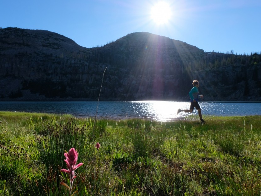 the north face crew run wind anorak - while best suited for urban running and commuting, the anorak...