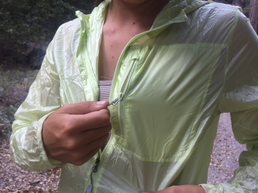 mountain hardwear ghost lite for women - testing out the chest pocket on the ghost lite