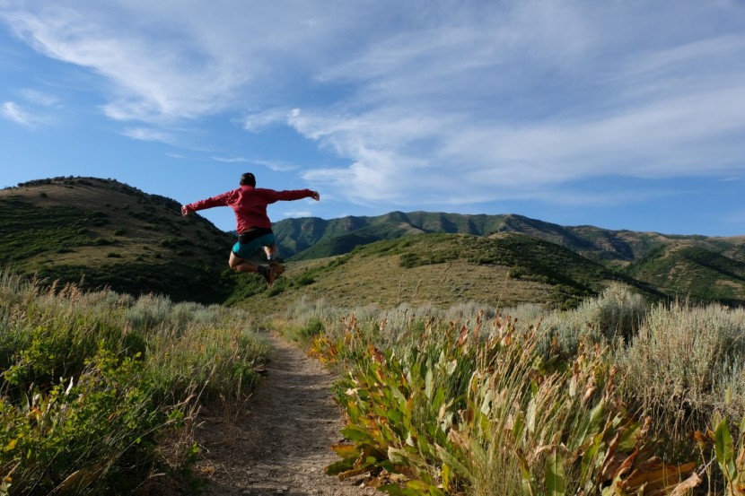 marmot air lite - aside from the abrasive seams, the air lite is a nice blend of...