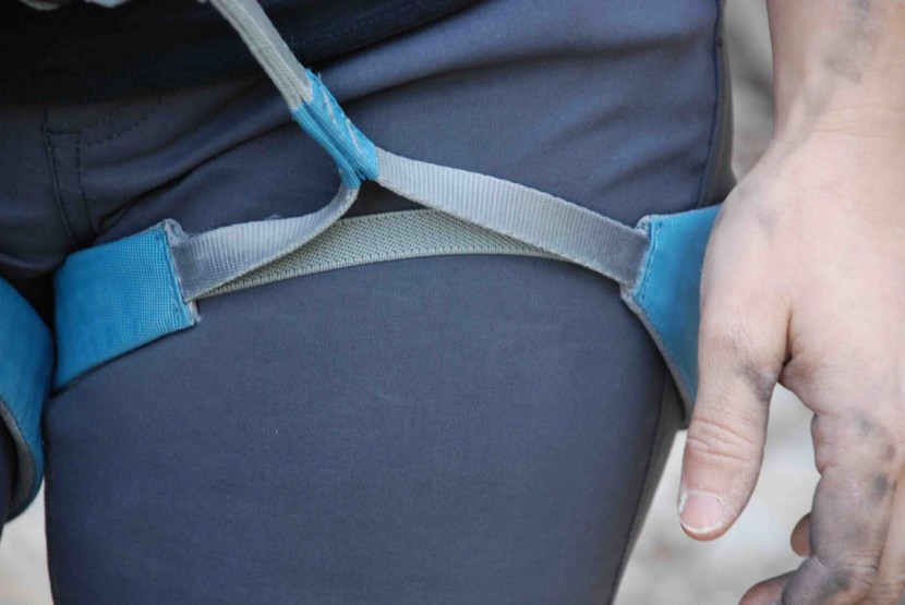 mammut zephir - these legs loops have a long piece of elastic in them to increase...