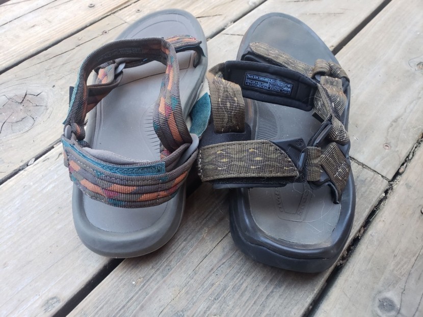 teva hurricane xlt 2 - the classic teva design utilizes three adjustable straps that run...