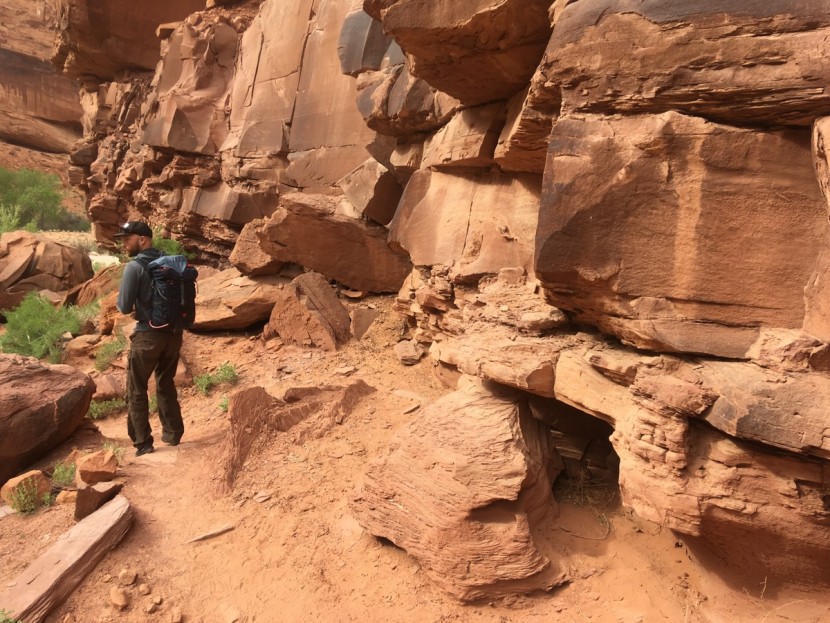 spot x - on a fast-paced day-hike, being able to send and receive text...