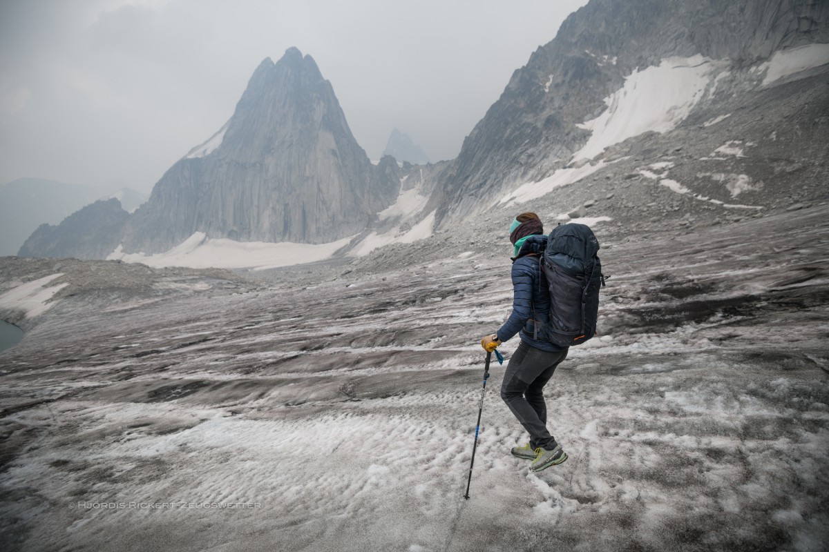 Osprey Mutant 38 Review (Testing the Mutant in smoky conditions in Bugaboo Provincial Park, Canada.)
