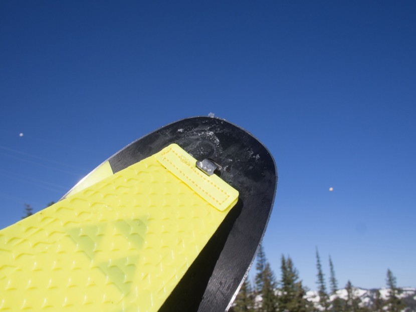 fischer profoil hannibal - on fischer skis the profoil attaches at the tip with a metal tab in...