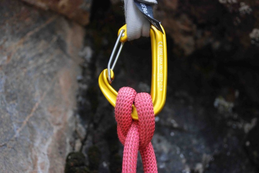 metolius fs mini ii - the mini could take a clove hitch of our 9mm rope, but not much else.