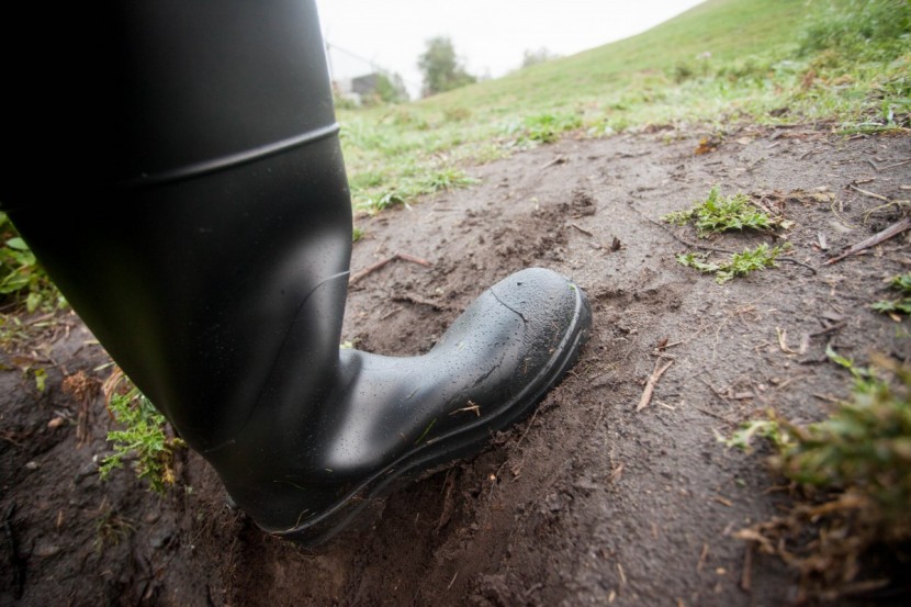 servus ct safety - the inflexible rubber bit into the front of our ankles on steep...