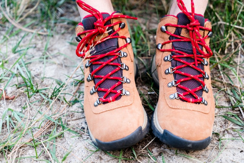 columbia newton ridge plus waterproof amped for women - the red laces on the newton ridges pop, but they don't provide that...