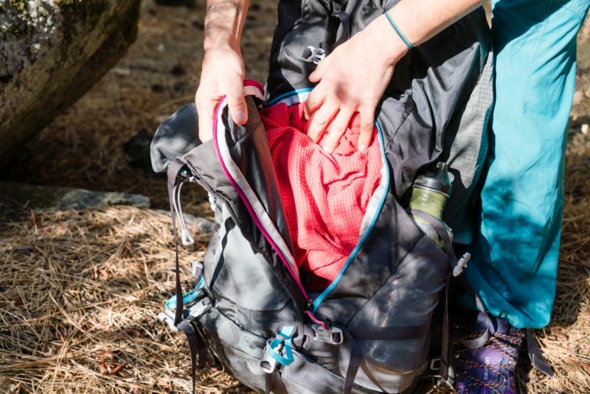 gregory jade 63 - we did like the u-shaped pocket for easy internal access.