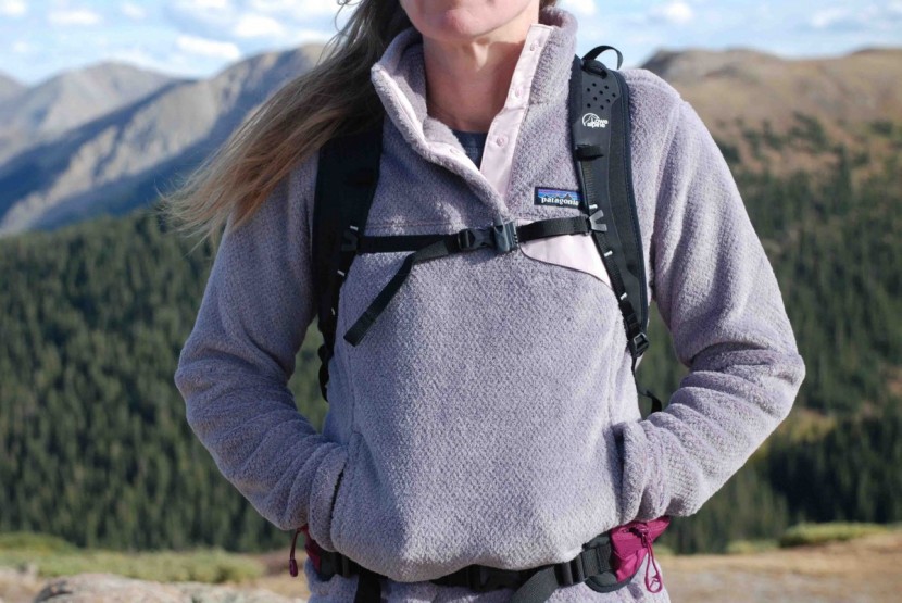 patagonia re-tool snap-t pullover for women - while this layer bunches a bit under a hipbelt, the kangaroo pocket...