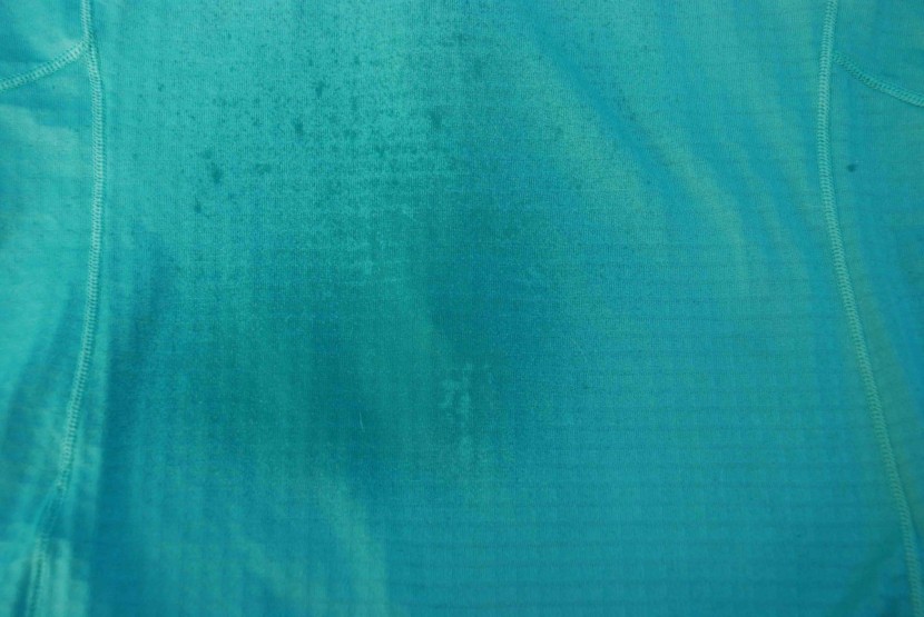 patagonia r1 hoody for women - water soaks right into this porous fleece, and it doesn't block the...