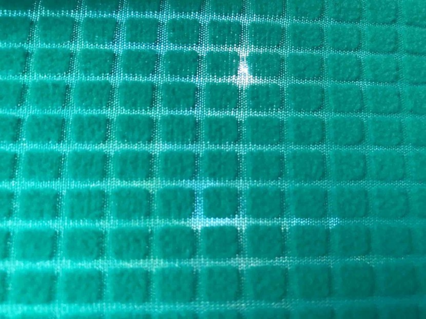 patagonia r1 hoody for women - the channels between the blocks of fleece are so thin as to be...