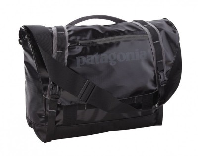 Product photo of Patagonia Black Hole Mini Messenger 12L