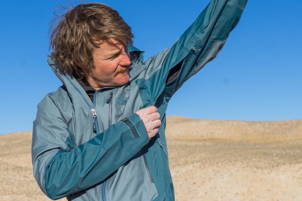 rei co-op stormbolt gtx - easily accessible pit zips provide ventilation when you're slogging...