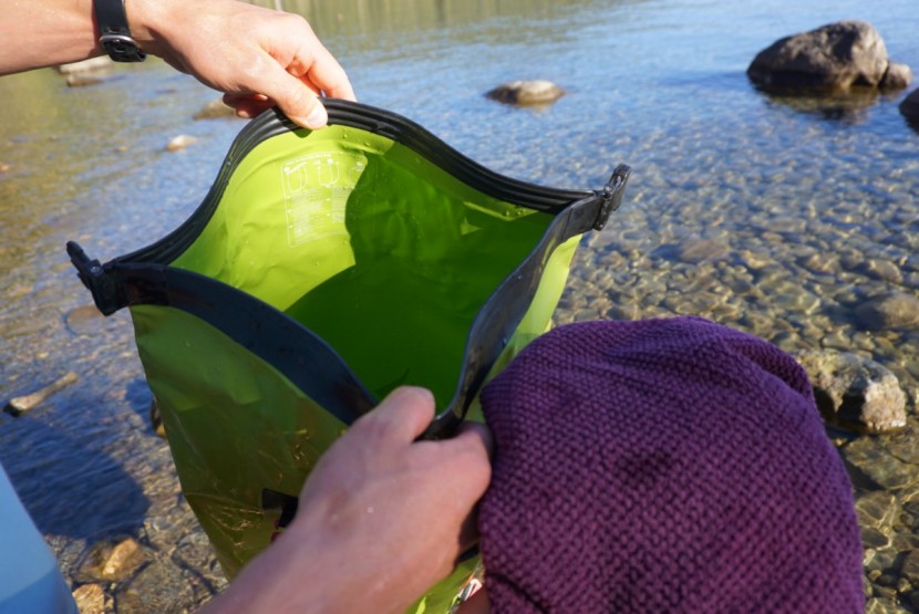 sea to summit hydraulic - the ridged lip helps provide a tighter seal than many of the other...