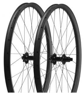 Product photo of Roval Traverse Carbon Wheelset