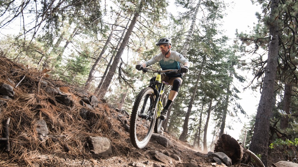 raceface next r31 carbon wheelset - the next r31 wheelset is one of many new carbon models that is...