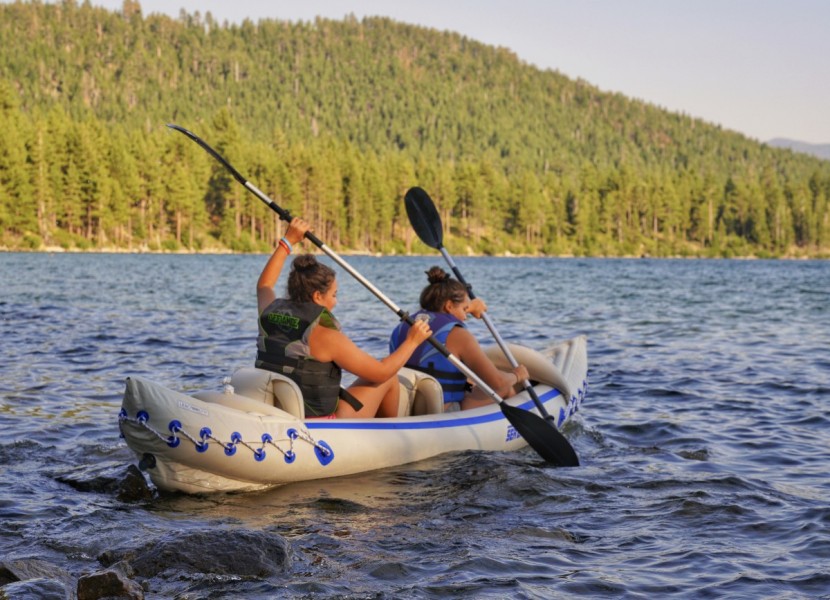 sea eagle 330 - a short boat for two adults, the sea eagle doesn't leave much room...