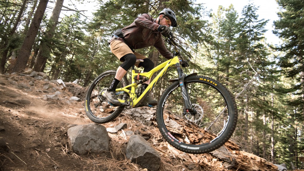 stan's no tubes flow mk3 wheelset - the flow mk3 wheelset is a very solid and budget-friendly upgrade...