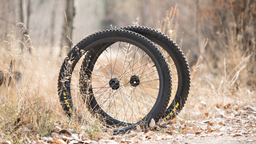 roval traverse carbon wheelset - they are the heaviest carbon model we tested, but they are also the...