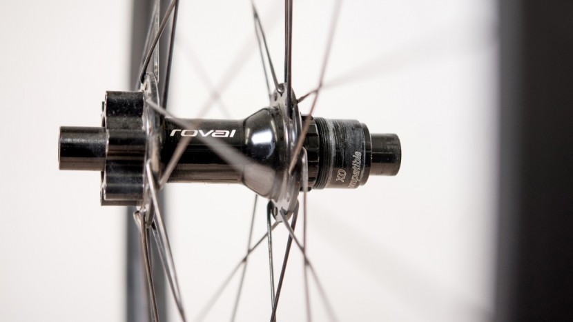 roval traverse carbon wheelset - the dt 350 hubs are laced to the rims with 28 j-bend spokes in a...