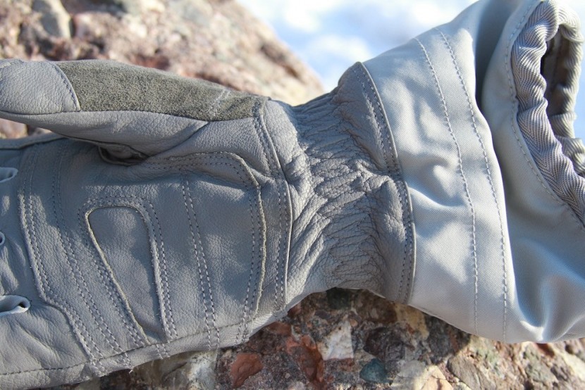 black diamond guide for women - the fitted cuff provides a concise fit.  however, it makes the liner...