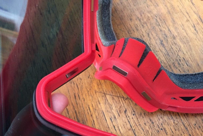 smith i/o mag - magnetic lens systems, like that found on the smith i/o mag, make...