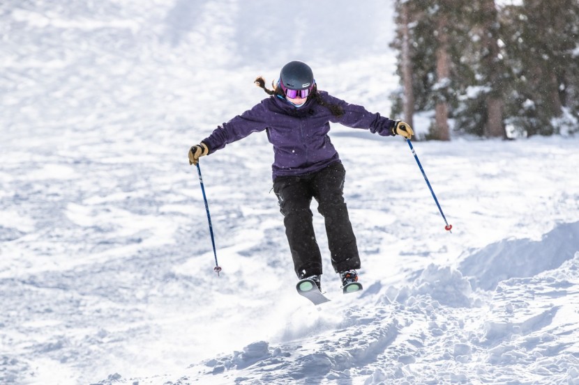 kastle fx95 hp - jess jumping for joy over the quality of this ski!