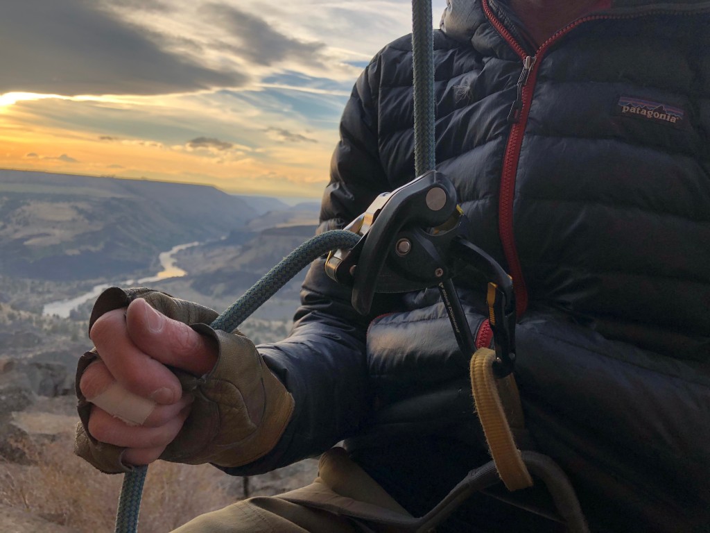 black diamond vaporlock magnetron - the vaporlock magnetron is the best auto-locker we tested, featuring...