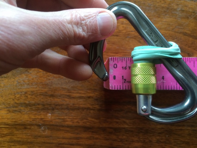 dmm phantom - as such a tiny locker, it is no surprise that the gate clearance is...