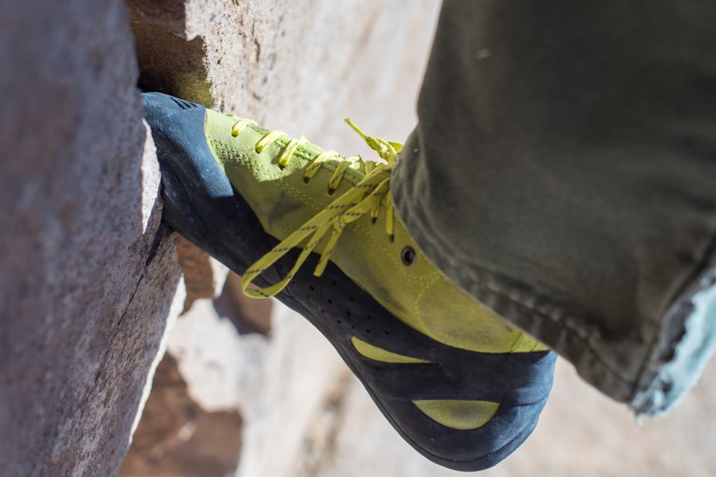 butora altura - these shoes are comfy in hand cracks, but the high volume toe...