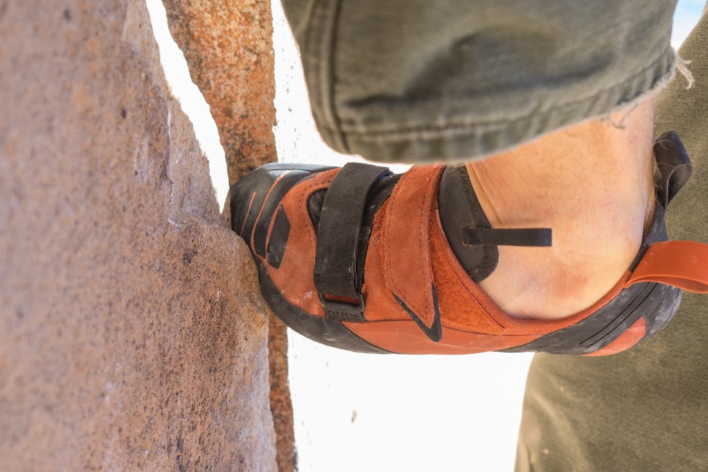 black diamond focus - the high volume toe and velcro closure system make this one of our...