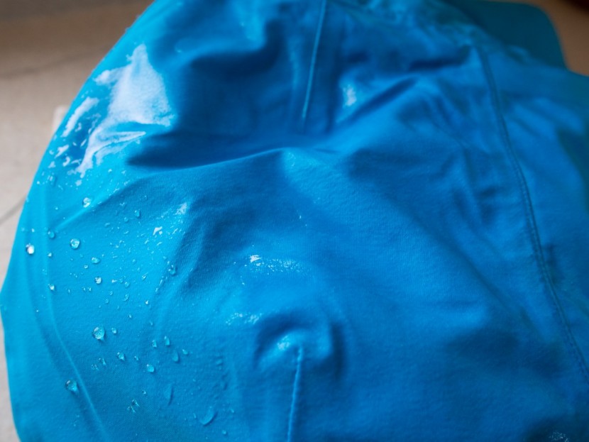 salomon chill out bib - the soft external fabric of the chill out bibs doesn't bead up water...