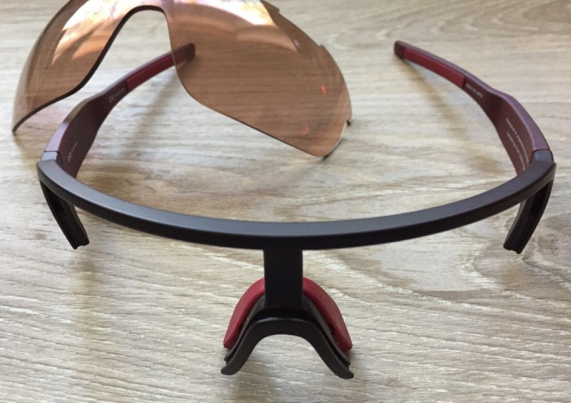 poc do half blade - the unique half-frame design of the do half blade.