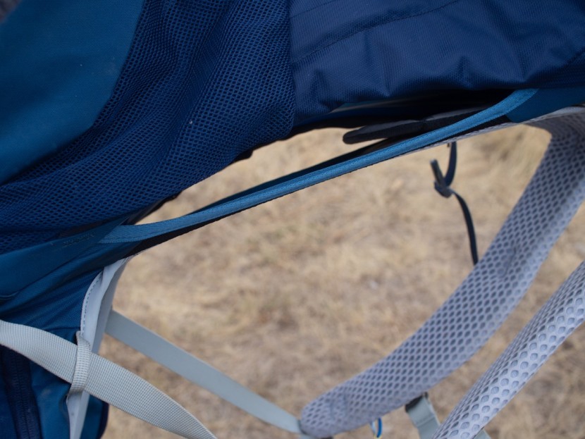 daypack - this shot shows the ventilation channel between the mesh back panel...