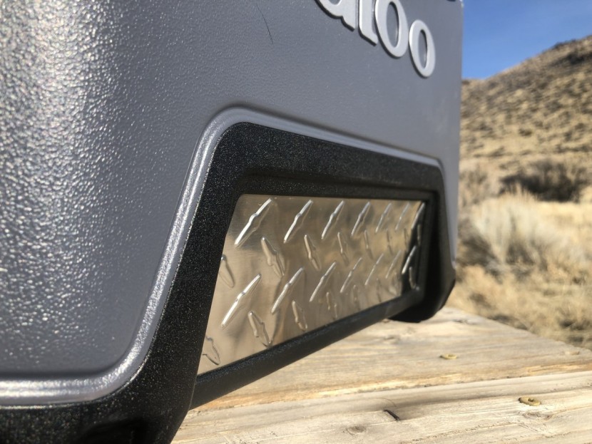 igloo bmx 25 - the bottom profile of the bmx 25 is shaped in an effort to keep the...