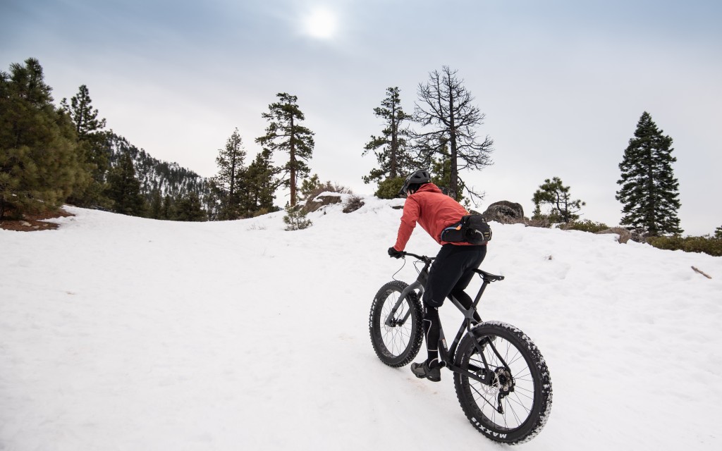salsa beargrease carbon deore - the beargrease is an affordable carbon framed fat bike with a solid...