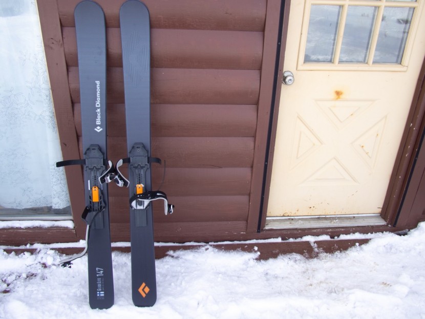black diamond glidelite 147 snow trekkers - here you see the full snow trekkers all set up and ready for use.
