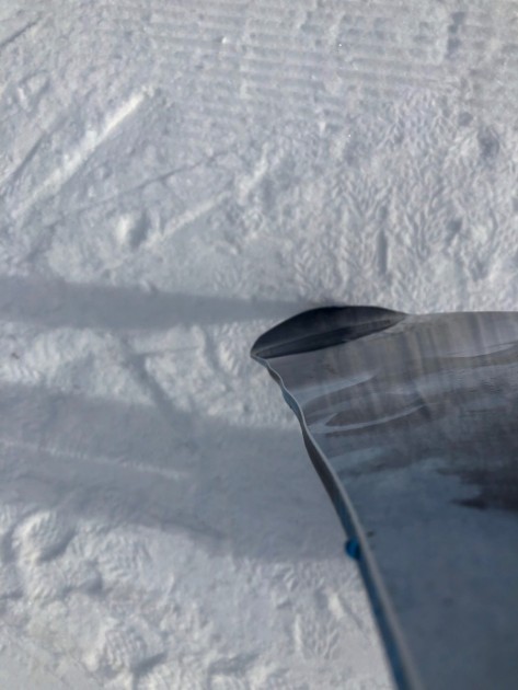 snowboard men - vertical profile of mervin's magne-traction.