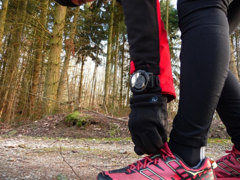 garmin fenix 5x plus sapphire - garmin fenix 5x plus sapphire does not really fit under a tighter...