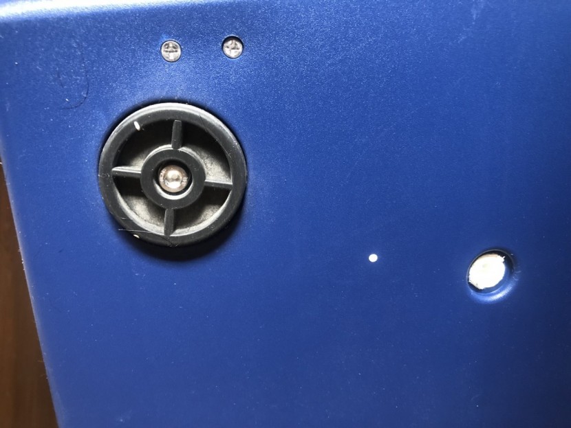 arb fridge freezer 50 - the bottom of the arb, showing its feet, mounting hardware, and the...