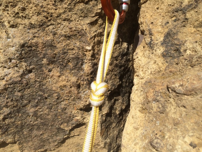 black diamond dynex runner - as a 10mm wide sling, we found that figure-eight knots cinch down...