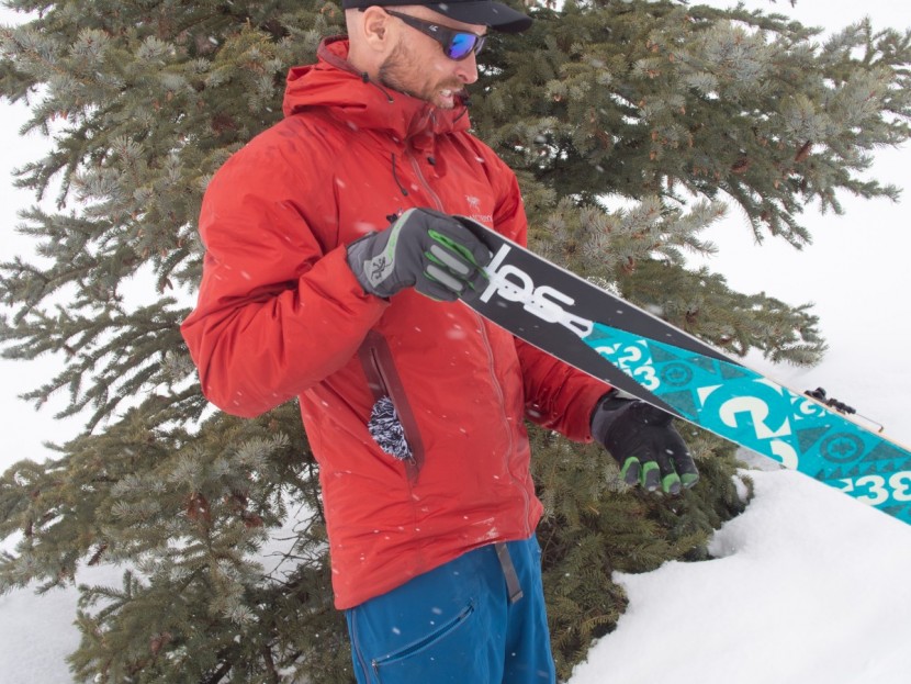 g3 alpinist+ glide - the very long tail strap of the g3 skins allows you to fit them...