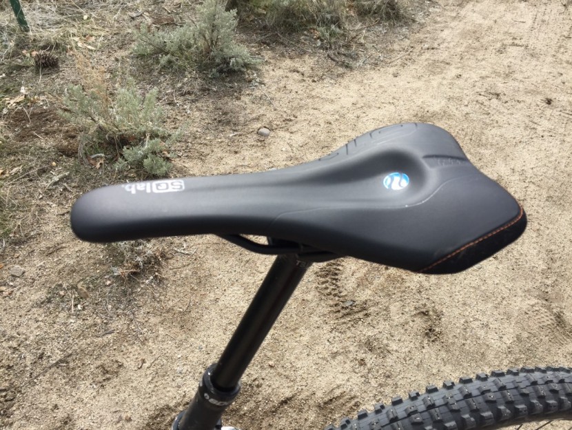sqlab 611 ergowave active s-tube - you can see the unique stepped shape of the saddle. it positions the...