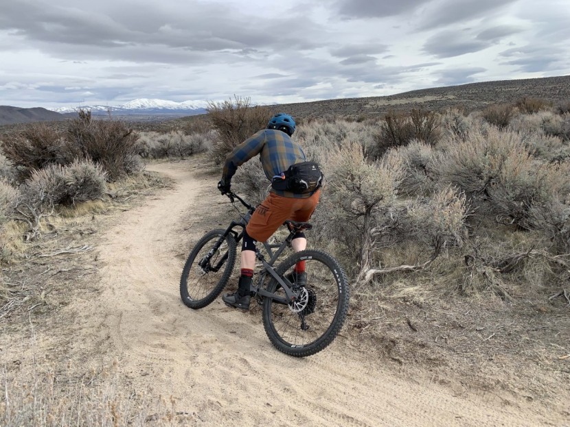 tioga undercover stratum ti - the shape of the saddle is great and allows the rider to move around...